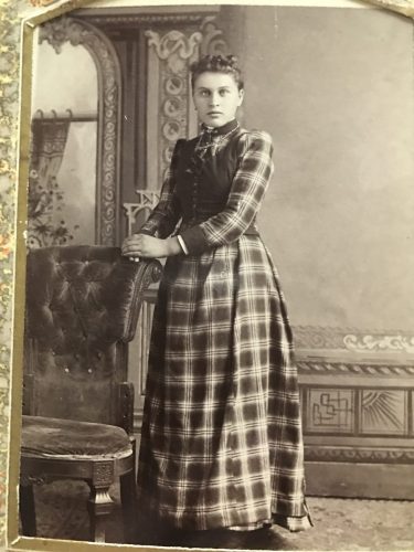 Yenney Christina Susan (1877-1930) épouse de Schaeffer Alphons (1869-1937)